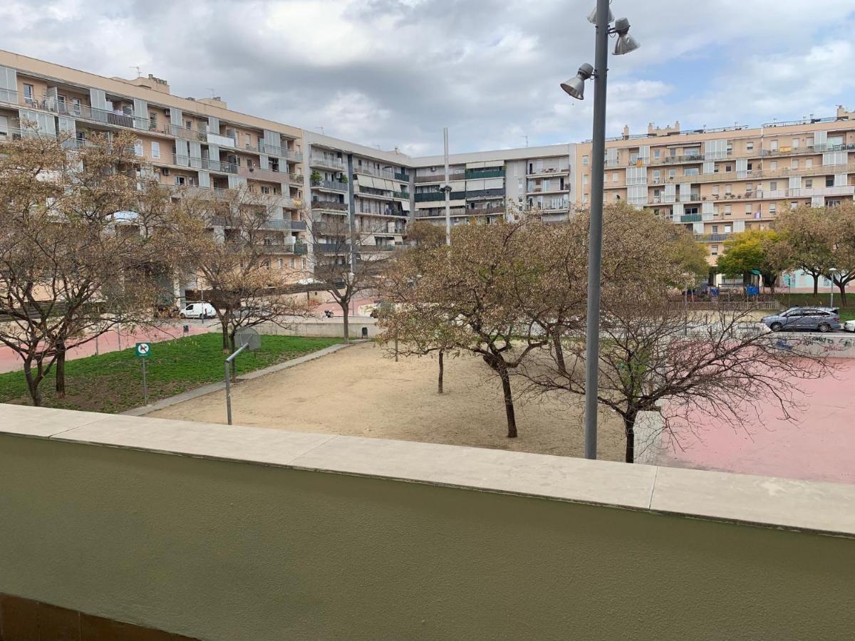 Ferienwohnung Espectacular Piso Con Fascinante Terraza Near Barcelona Sant Adria de Besos Exterior foto
